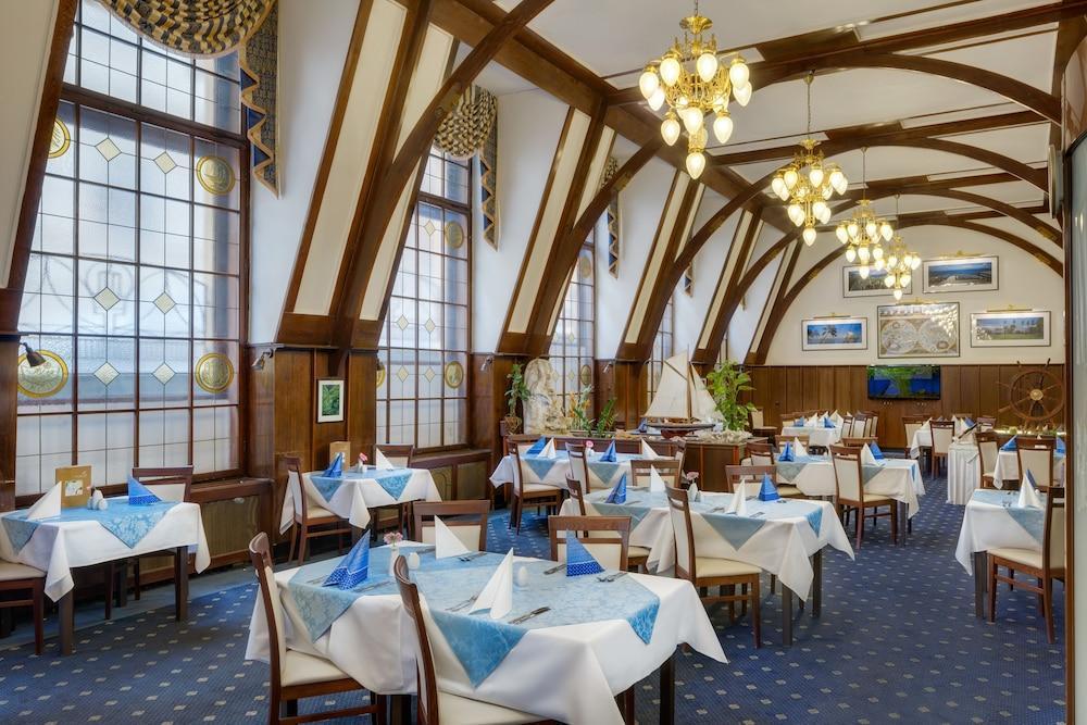 Ensana Hotel Pacifik Marianske Lazne Luaran gambar