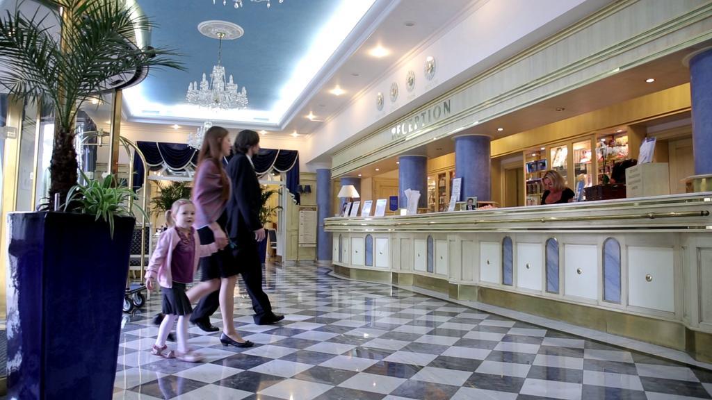 Ensana Hotel Pacifik Marianske Lazne Luaran gambar