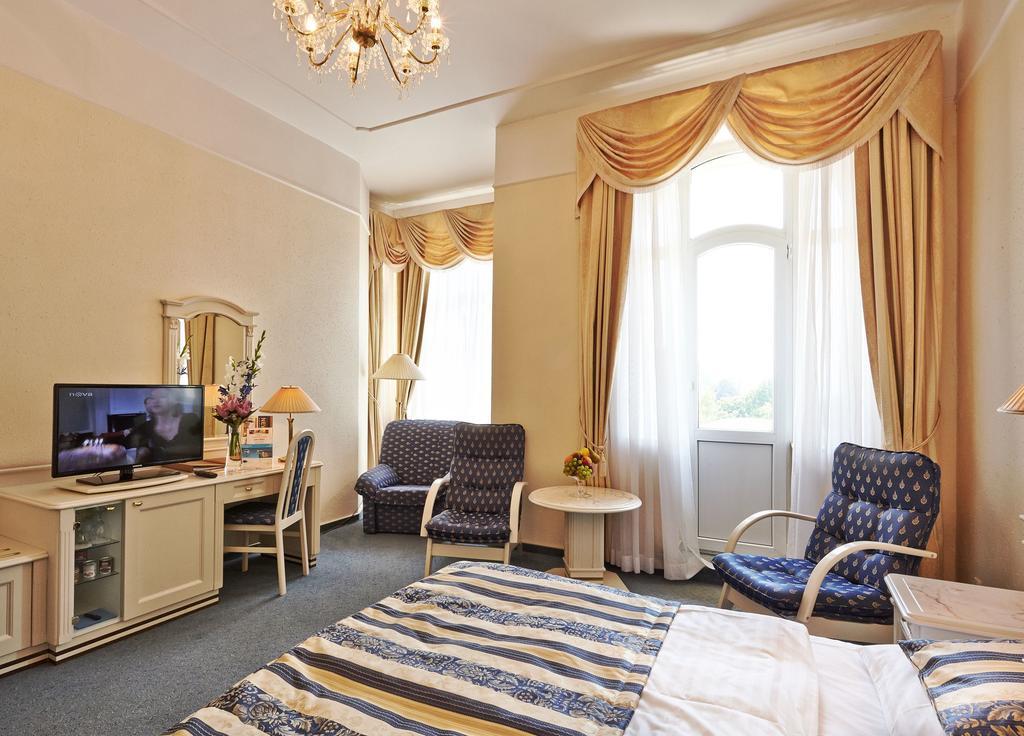 Ensana Hotel Pacifik Marianske Lazne Luaran gambar