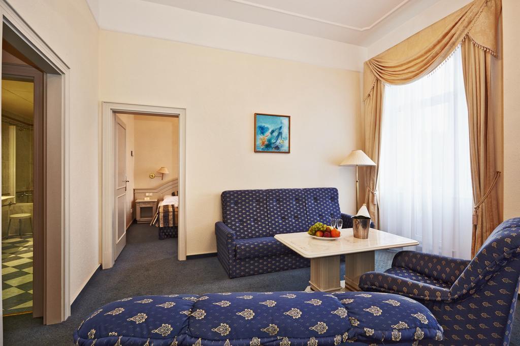 Ensana Hotel Pacifik Marianske Lazne Luaran gambar