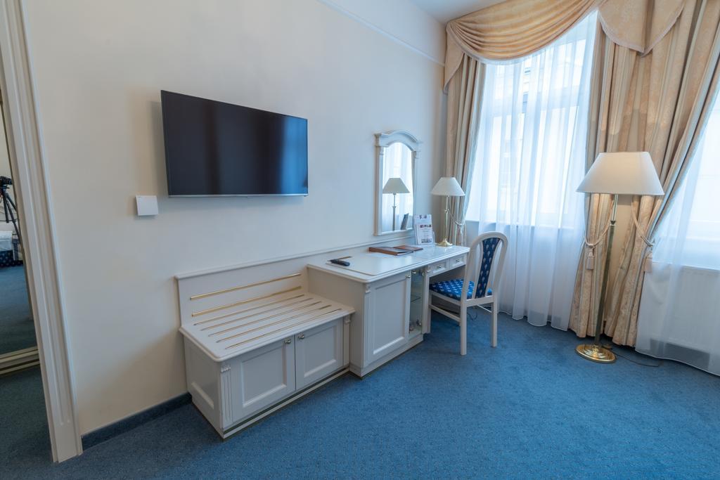 Ensana Hotel Pacifik Marianske Lazne Luaran gambar