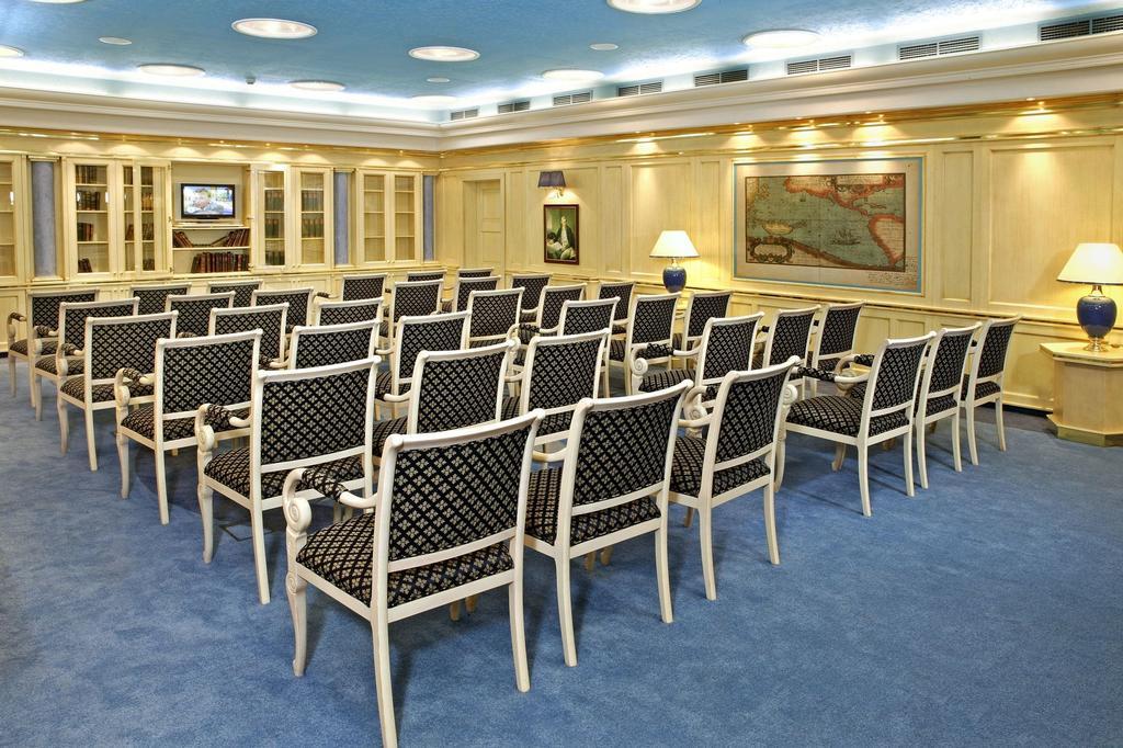 Ensana Hotel Pacifik Marianske Lazne Luaran gambar